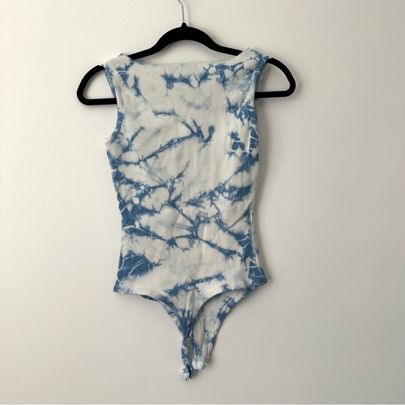 Missguided Blue and White Tie-Dye Bodysuit - Picture 5 of 7